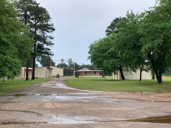 1315 S I -20 Serv Rd, Waskom, TX 75692